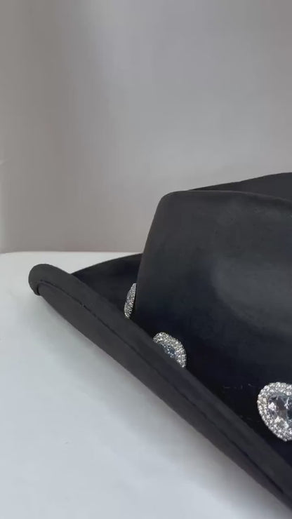 Black Rhinestone Heart Cowboy Hat – Western Glam Rodeo Hat – Festival Statement Accessory – Country Concert Hat – Cowgirl Hat with Bling